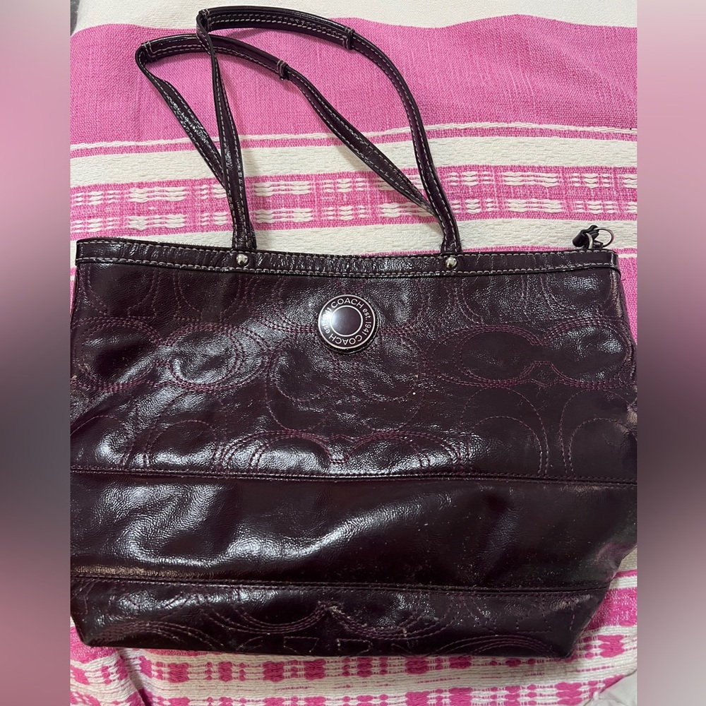 COPY - COACH Pocketbook tote wine color